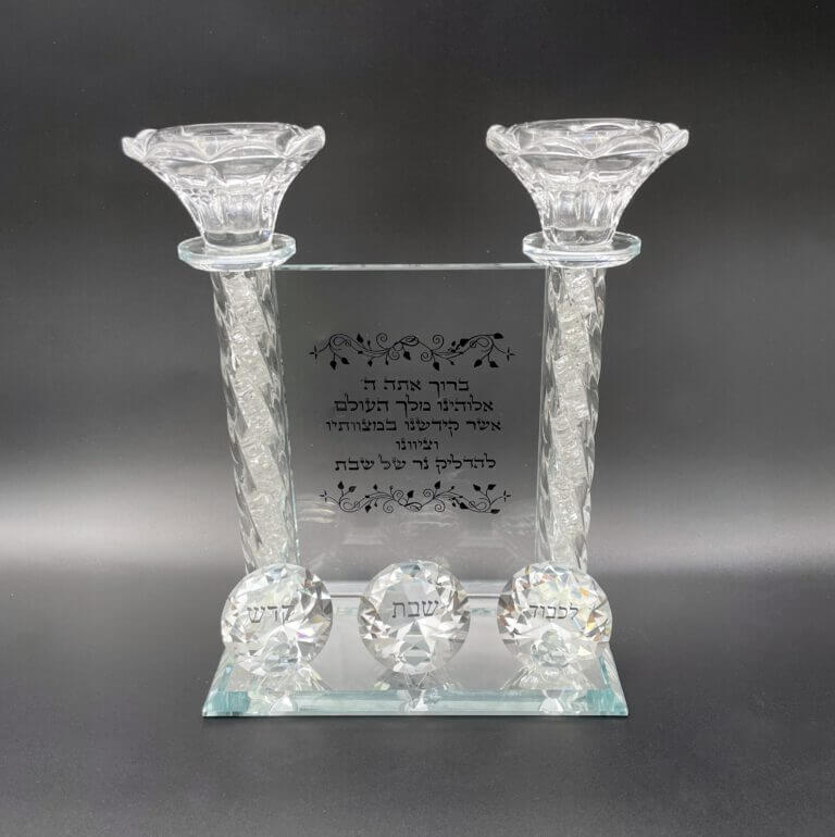 פמוטי קריסטל מהודרים עם הדלקת נרות במילוי אבנים לבנות