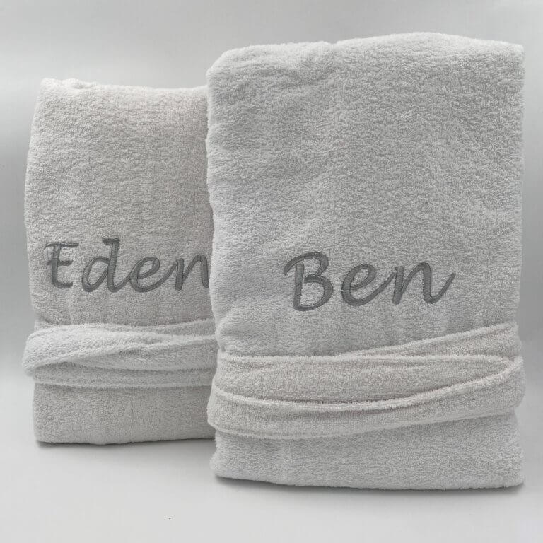 חלוק עם שם/ רקמת שם אישית חלוק עם שם/ רקמת שם אישית