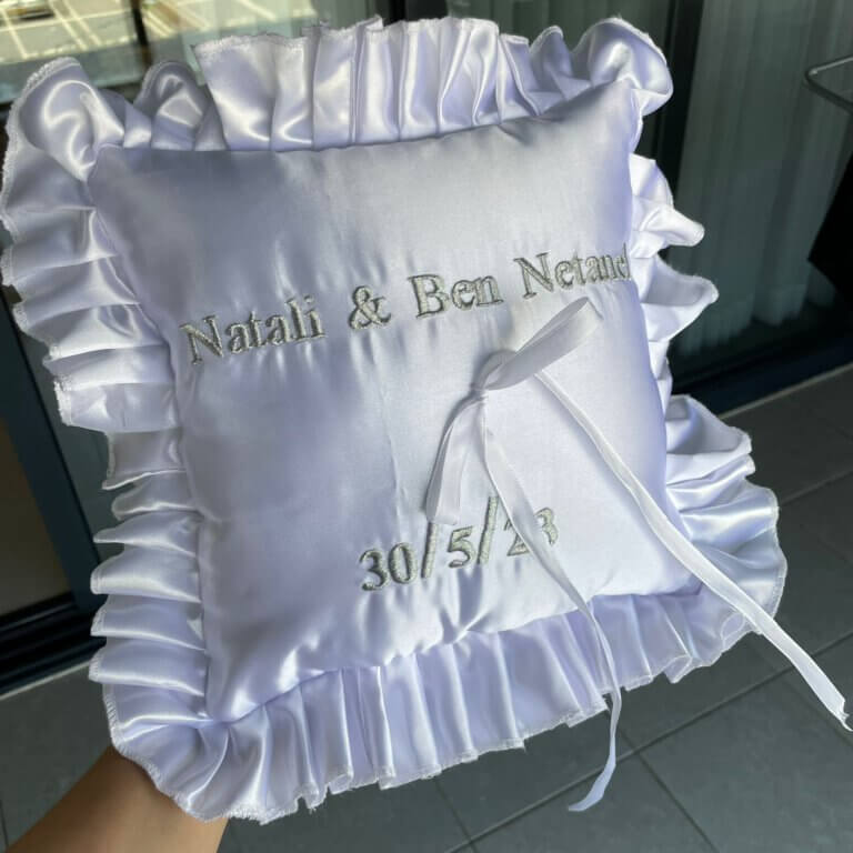 כרית לטבעות נישואין קלאסי בעיצוב אישי