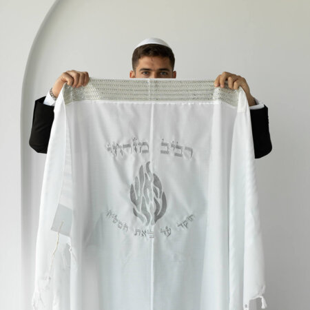 אור חתנים- עטרה סברובסקי משולש והאש שלי