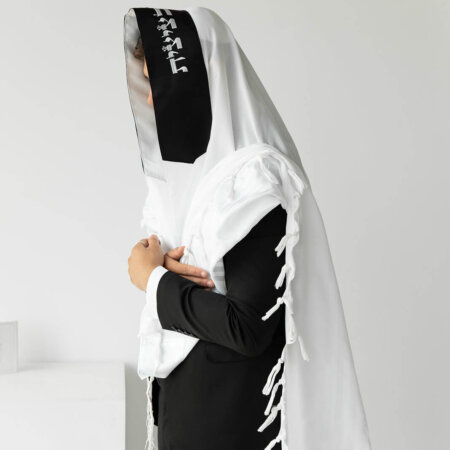 טלית אור חתנים- עטרה סאטן בצבע שחור "להתעטף"