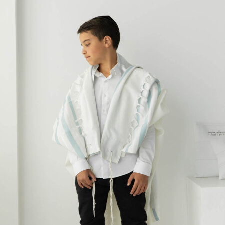 טלית אור חתנים- פסים תכלת