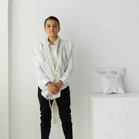 טלית אור חתנים- פסים תכלת