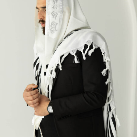 טלית צמר- פסים שחורים
