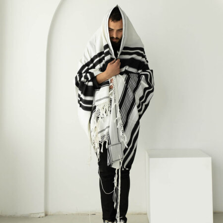 טלית תמנית- 100% צמר+פתילים בעבודת יד