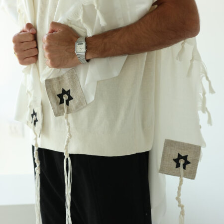 טלית אור חתנים- עטרה דמוי פשתן שמנת "יברכך" שחור