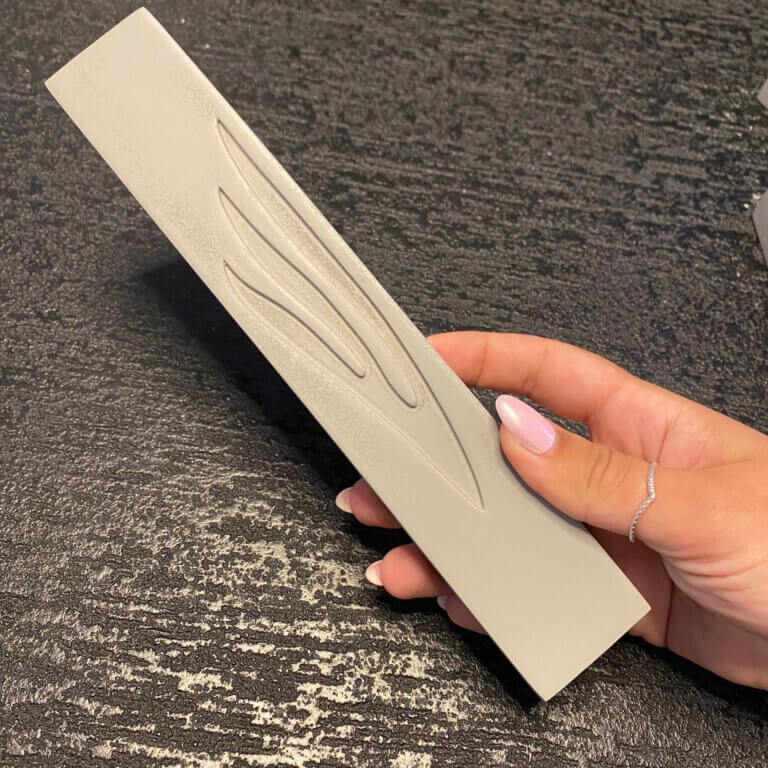 בית מזוזה בטון צבע אפור 20 ס"מ בית מזוזה בטון צבע אפור 20 ס"מ