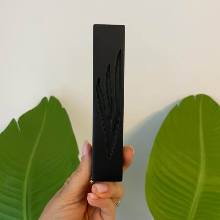 בית מזוזה בטון צבע שחור גודל 15 ס"מ