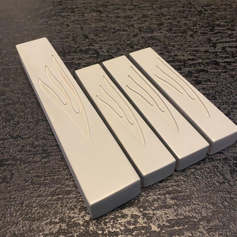 בית מזוזה בטון צבע אפור 20 ס"מ בית מזוזה בטון צבע אפור 20 ס"מ