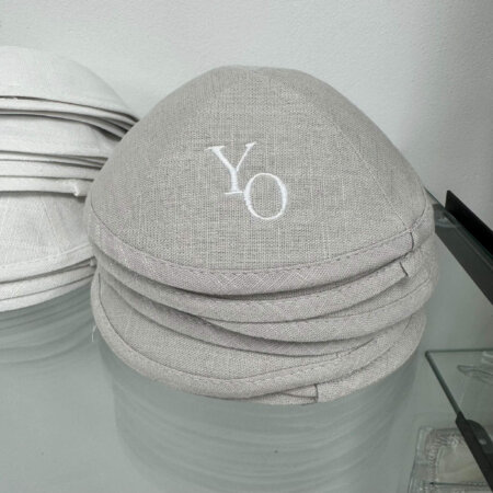 כיפות פשתן במגוון צבעים כולל הקדשה פנימית 50 יח' כיפות פשתן במגוון צבעים כולל הקדשה פנימית 50 יח'