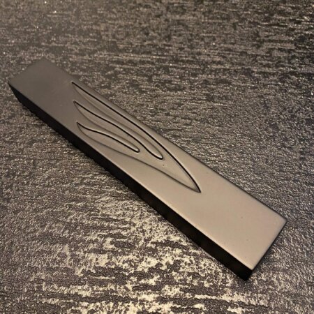 בית מזוזה בטון צבע שחור 12 ס"מ