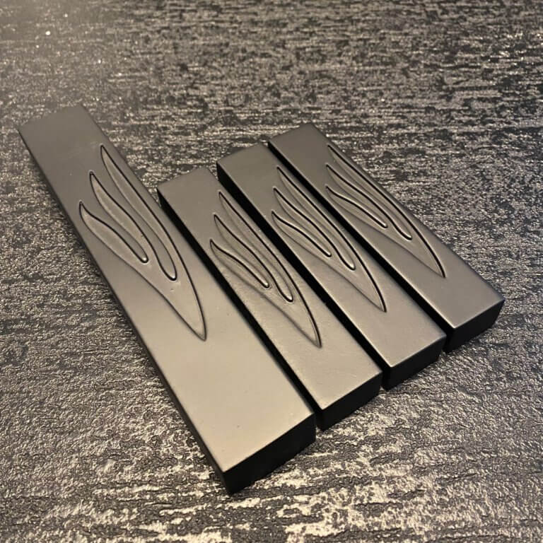 בית מזוזה בטון צבע שחור 12 ס"מ בית מזוזה בטון צבע שחור 12 ס"מ