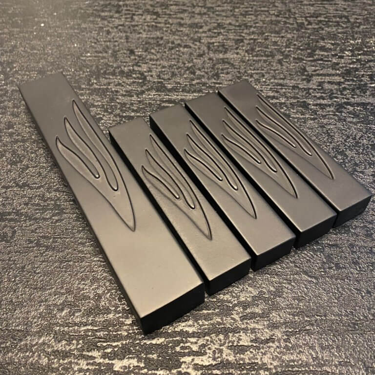 בית מזוזה בטון צבע שחור 12 ס"מ בית מזוזה בטון צבע שחור 12 ס"מ