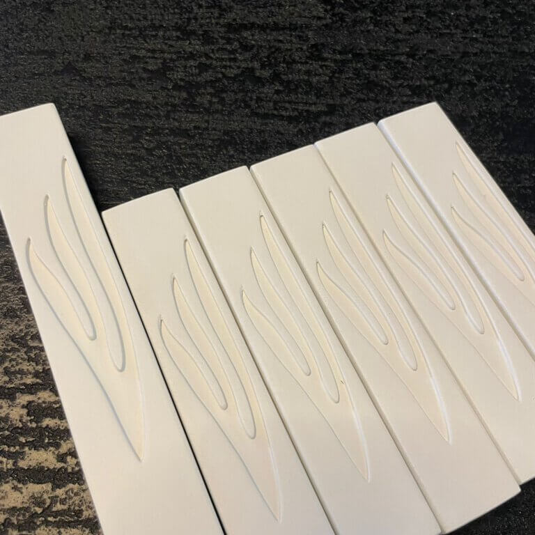 מארז בתי מזוזות בטון בצבע לבן 1+3 מארז בתי מזוזות בטון בצבע לבן 1+3