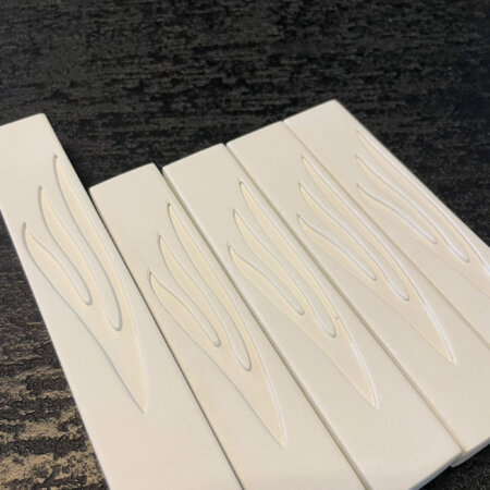 מארז בתי מזוזות בטון בצבע לבן 1+3