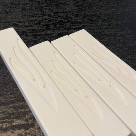 מארז בתי מזוזות בטון בצבע לבן 1+3