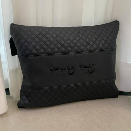 כיסוי לטלית בצבע שחור כיסוי לטלית בצבע שחור