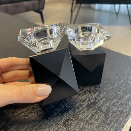 פמוטי יהלום מושחרים