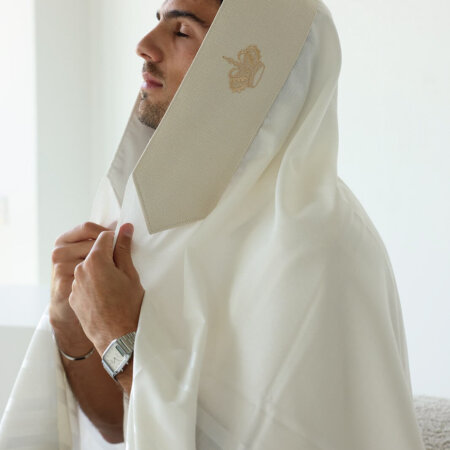 טלית צמר - עטרה פשתן שמנת עם כתרים שמנת