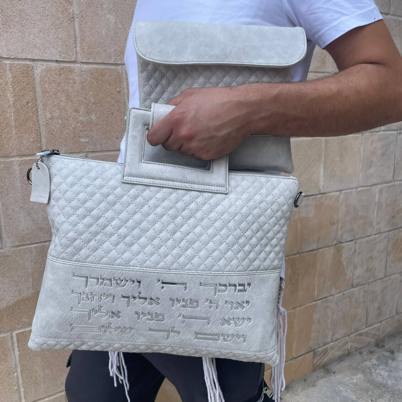 סט תיקים לטלית ולתפילין דגם יברכך