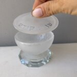 מלחייה קריסטל חלבית ״דגם כדור״ מלחייה קריסטל חלבית ״דגם כדור״