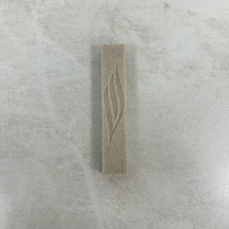 בית מזוזה בטון בצבע בז גודל 12 ס"מ בית מזוזה בטון בצבע בז גודל 12 ס"מ