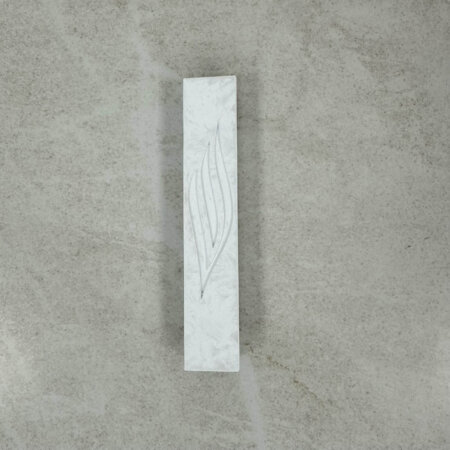 בית מזוזה בטון בצבע לבן שבור גודל 15 ס"מ בית מזוזה בטון בצבע לבן שבור גודל 15 ס"מ