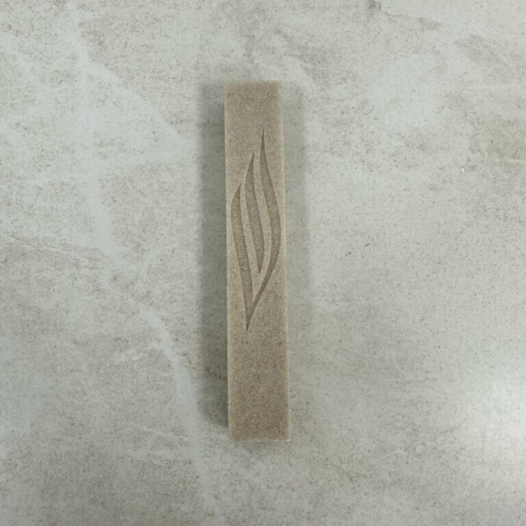 בית מזוזה בטון בצבע בז 15 ס"מ בית מזוזה בטון בצבע בז 15 ס"מ