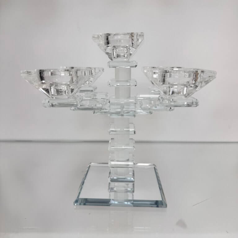 מעמד חמישי פמוטים חלבי מעמד חמישי פמוטים חלבי