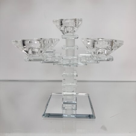 מעמד חמישי פמוטים חלבי מעמד חמישי פמוטים חלבי