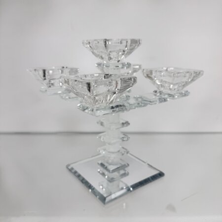 מעמד חמישי פמוטים חלבי