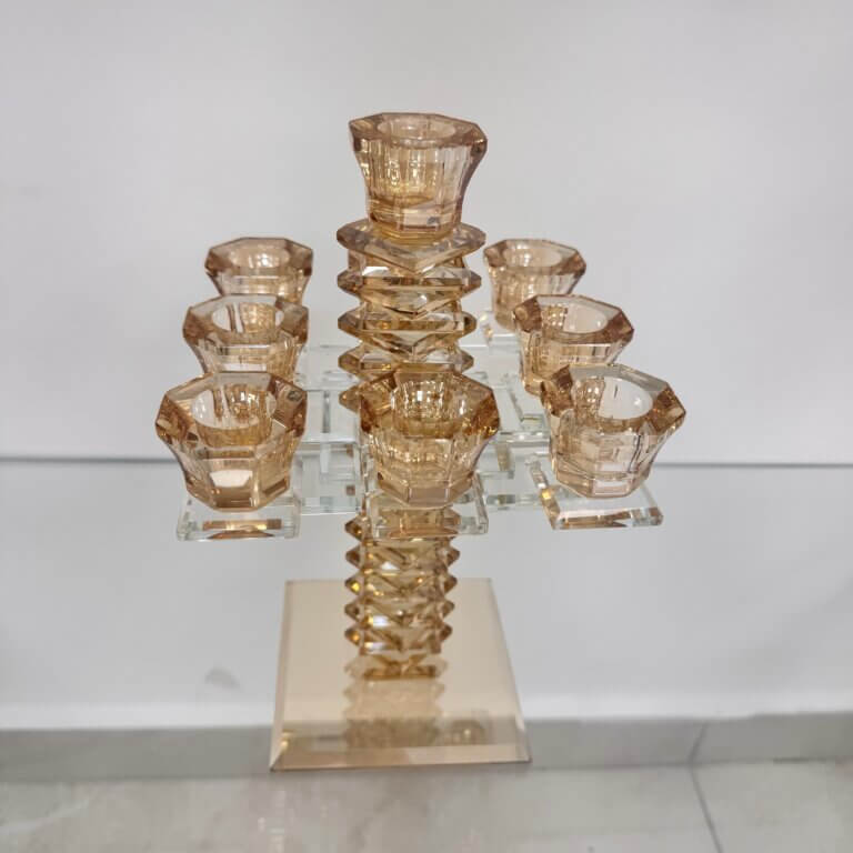 מעמד חמישי פמוטים חלבי