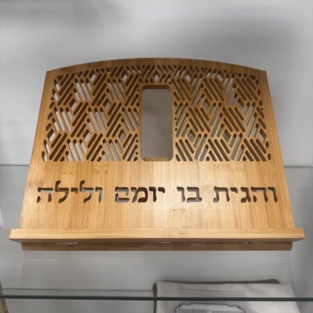 שטנדר עץ אלון