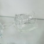 כוס קידוש קלאסית עם רגל שקופה כוס קידוש קלאסית עם רגל שקופה