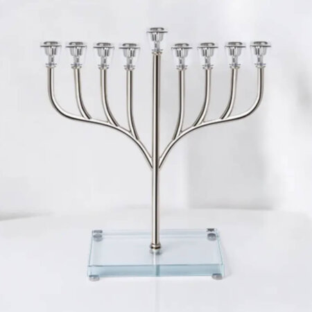 חנוכיית כסף "נס האור" כסף