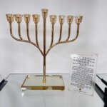 חנוכיית זהב "נס האור" זהב