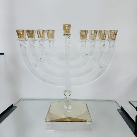 חנוכיית דגם "המכבים"