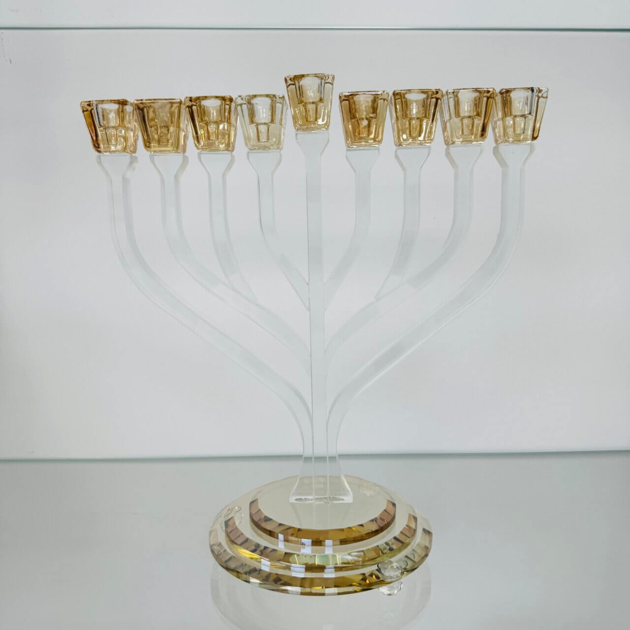 חנוכייה דגם ״עץ החיים״ חלבי זהב