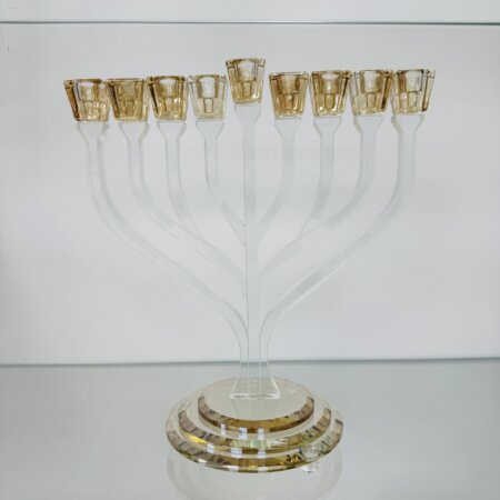 חנוכייה דגם ״עץ החיים״ חלבי זהב