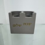 מעמד פמוטי בטון אפור