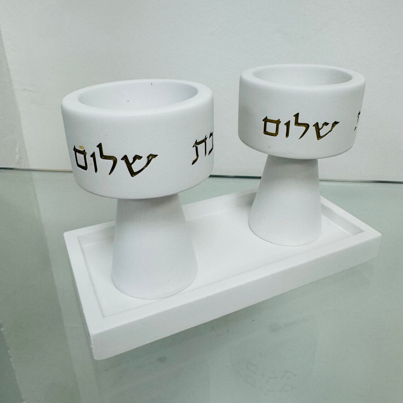 פמוטים בשילוב מגש "לבן זהב"