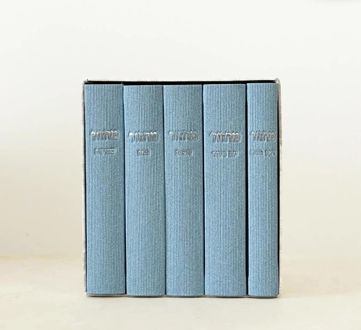 מחזורים "קורדרוי" צבע תכלת מחזורים "קורדרוי" צבע תכלת