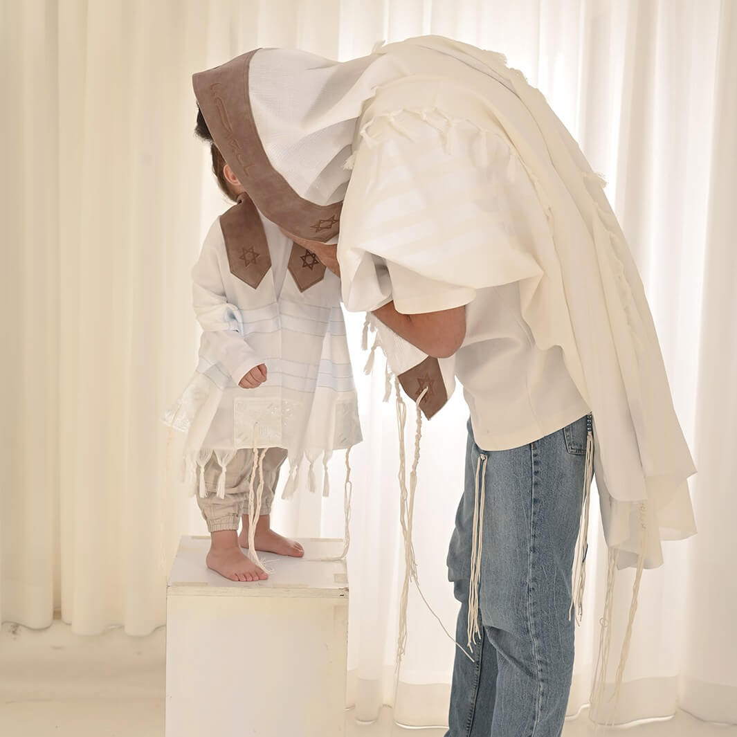 אבא ואני- סט טליתות תואם ומושלם חיתוך לייזר צבע חום