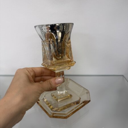 כוס קידוש קלאסית עם רגל זהב