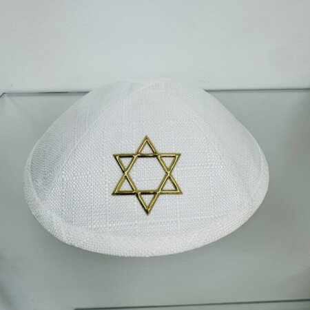 כיפה דגם "מגן דוד" לבן זהב כיפה דגם "מגן דוד" לבן זהב