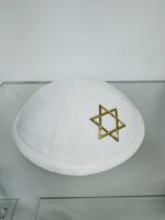 כיפה דגם "מגן דוד" לבן זהב כיפה דגם "מגן דוד" לבן זהב