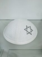 כיפה דגם "מגן דוד" לבן כסף כיפה דגם "מגן דוד" לבן כסף